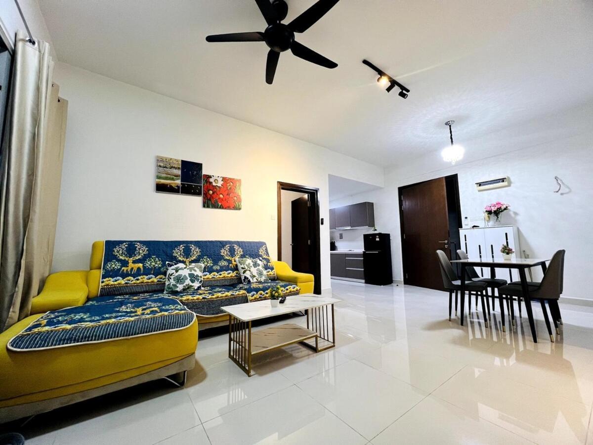 Regalia Upper View By Willow Homes Kuala Lumpur Room photo